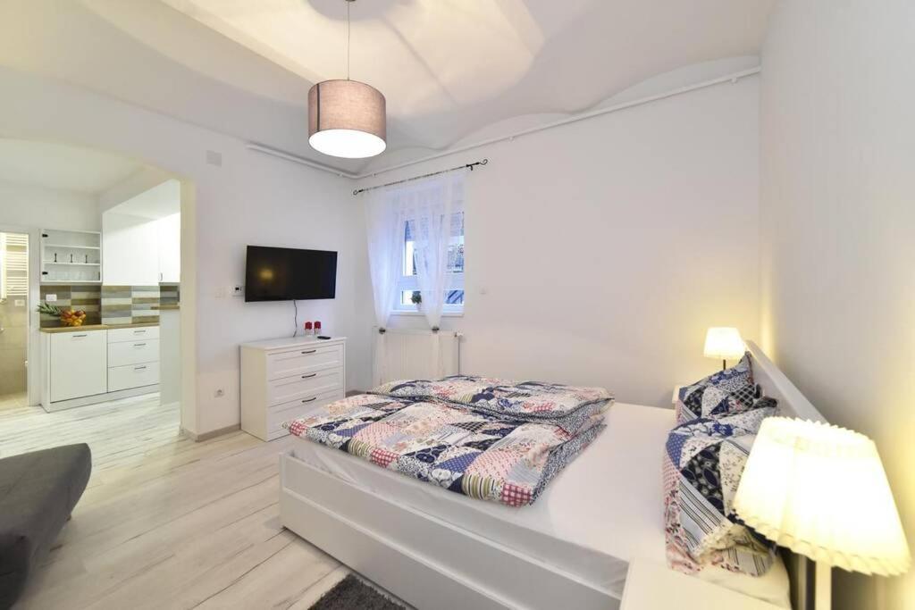 Apartmán Petit Main Square Záhřeb Exteriér fotografie